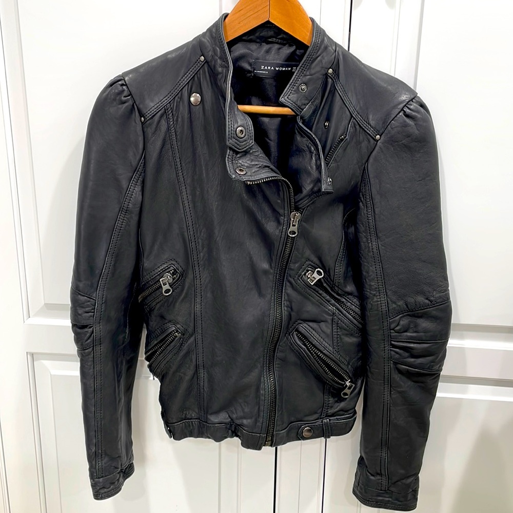 Beautiful Zara Woman lambskin leather bomber jacket lightly used size small